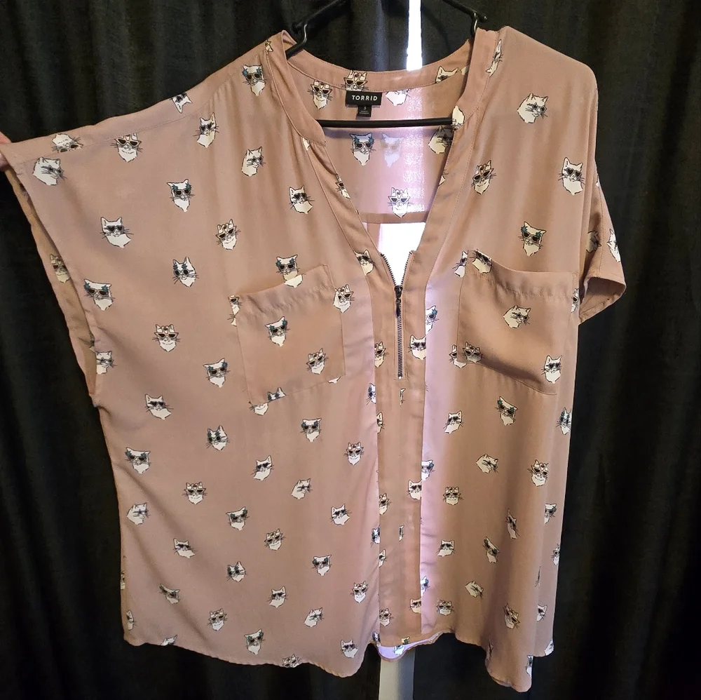 Torrid top - Picture 2 of 4